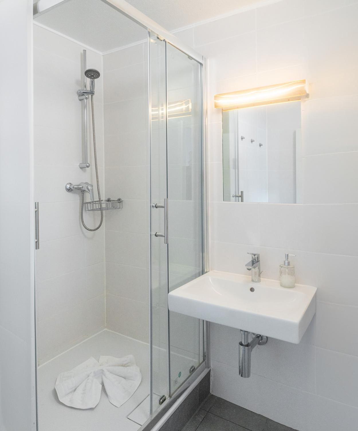 Hostel - Ron'S Guesthouse Όμπερσντορφ Εξωτερικό φωτογραφία